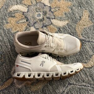 ON Women's White Sneakers